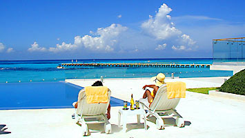 2 Chaise Lounges